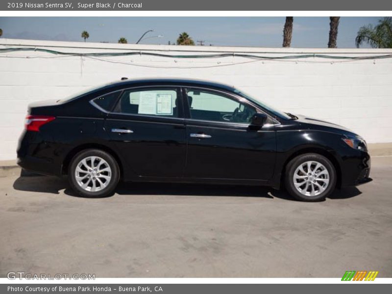 Super Black / Charcoal 2019 Nissan Sentra SV