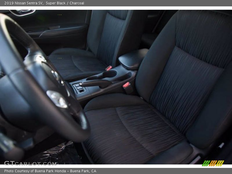 Super Black / Charcoal 2019 Nissan Sentra SV