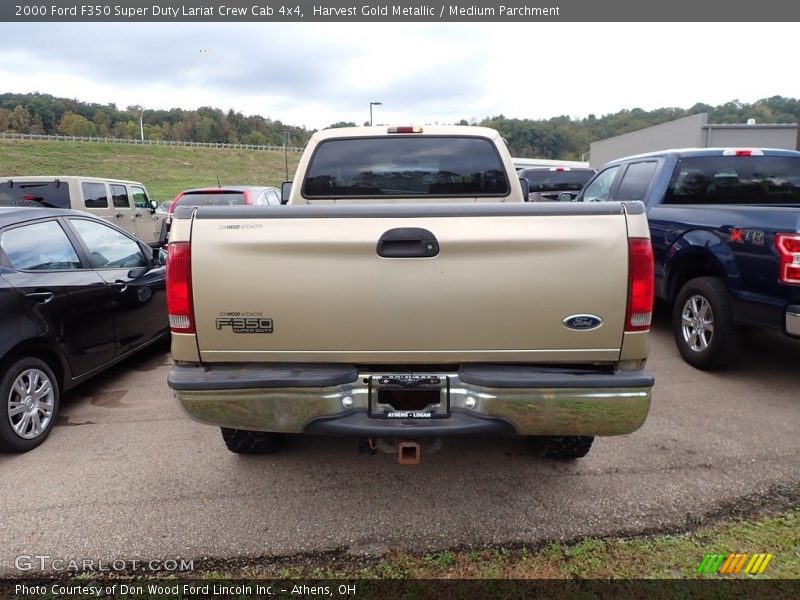 Harvest Gold Metallic / Medium Parchment 2000 Ford F350 Super Duty Lariat Crew Cab 4x4