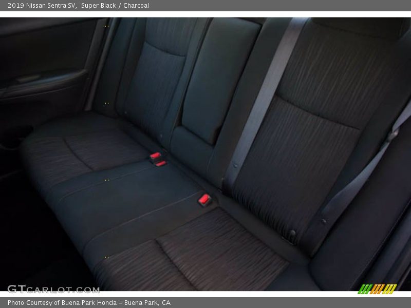 Super Black / Charcoal 2019 Nissan Sentra SV