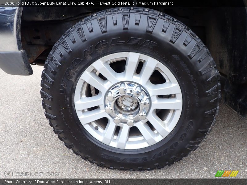 Custom Wheels of 2000 F350 Super Duty Lariat Crew Cab 4x4