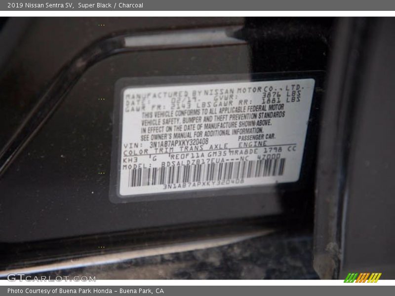 Super Black / Charcoal 2019 Nissan Sentra SV