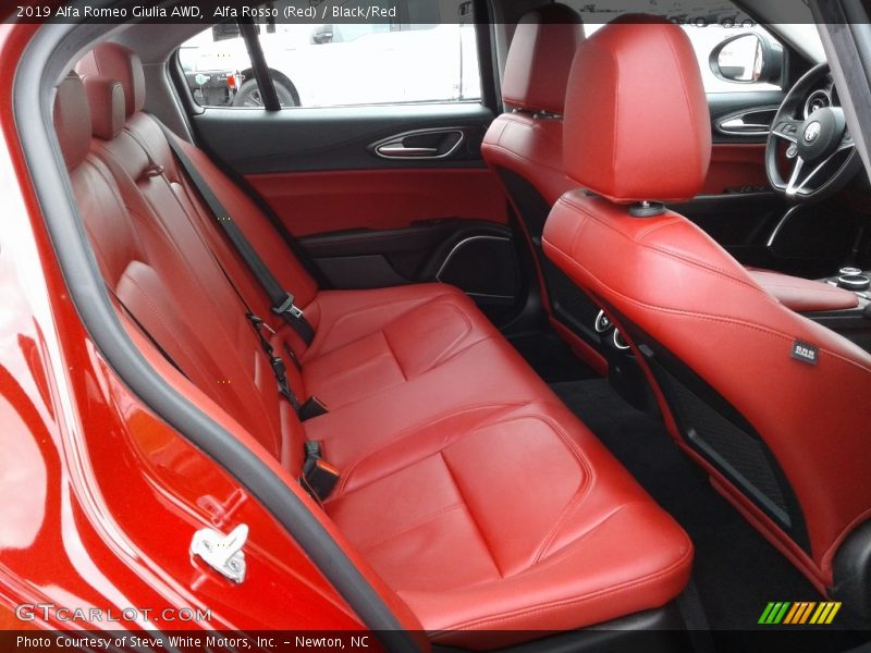 Alfa Rosso (Red) / Black/Red 2019 Alfa Romeo Giulia AWD