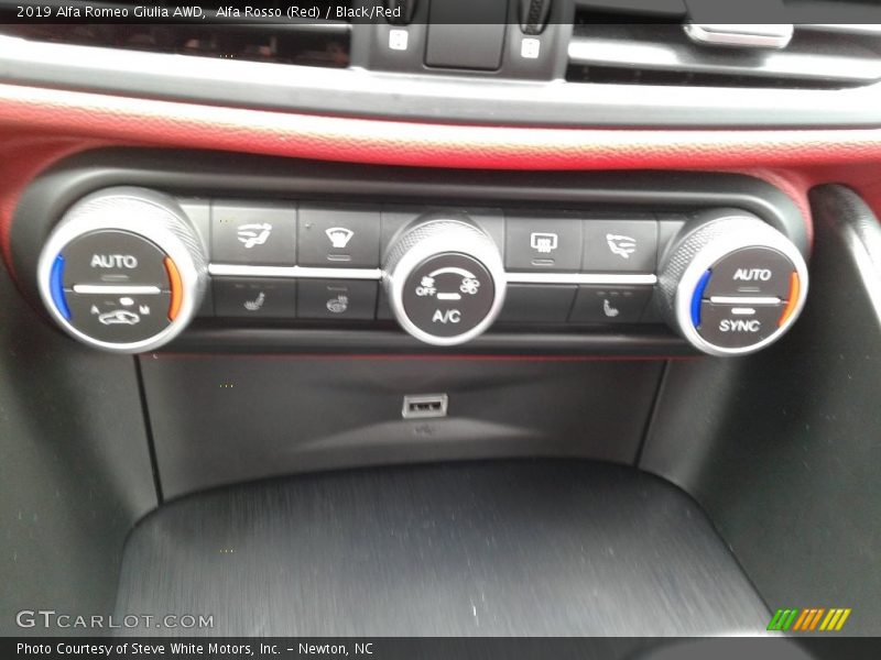 Alfa Rosso (Red) / Black/Red 2019 Alfa Romeo Giulia AWD
