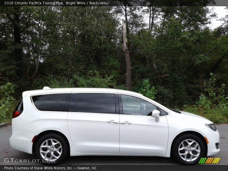 Bright White / Black/Alloy 2018 Chrysler Pacifica Touring Plus
