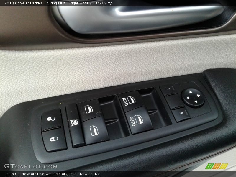 Bright White / Black/Alloy 2018 Chrysler Pacifica Touring Plus