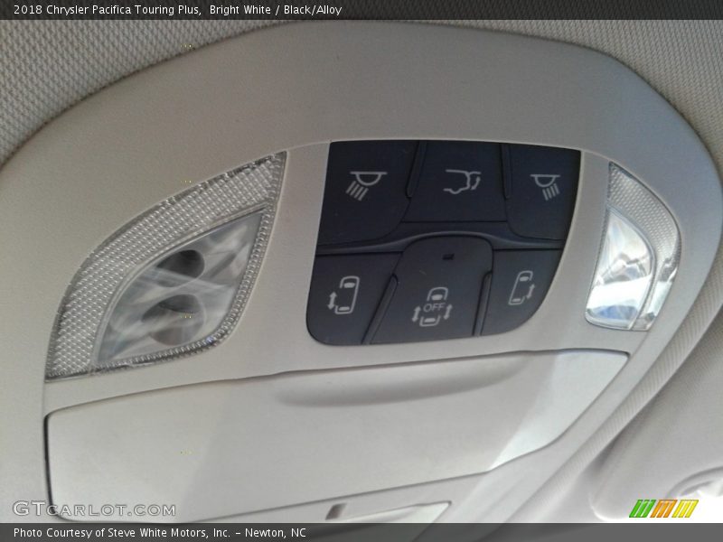 Bright White / Black/Alloy 2018 Chrysler Pacifica Touring Plus