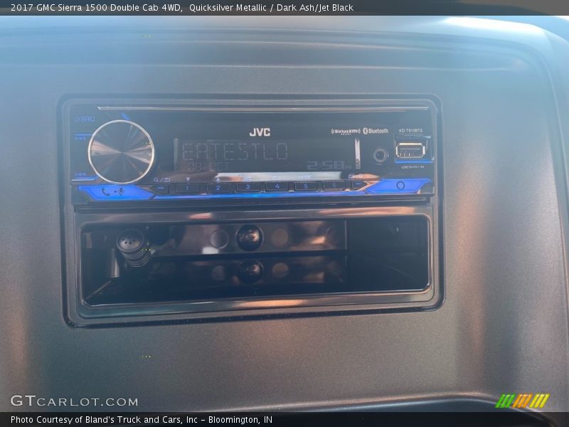 Quicksilver Metallic / Dark Ash/Jet Black 2017 GMC Sierra 1500 Double Cab 4WD
