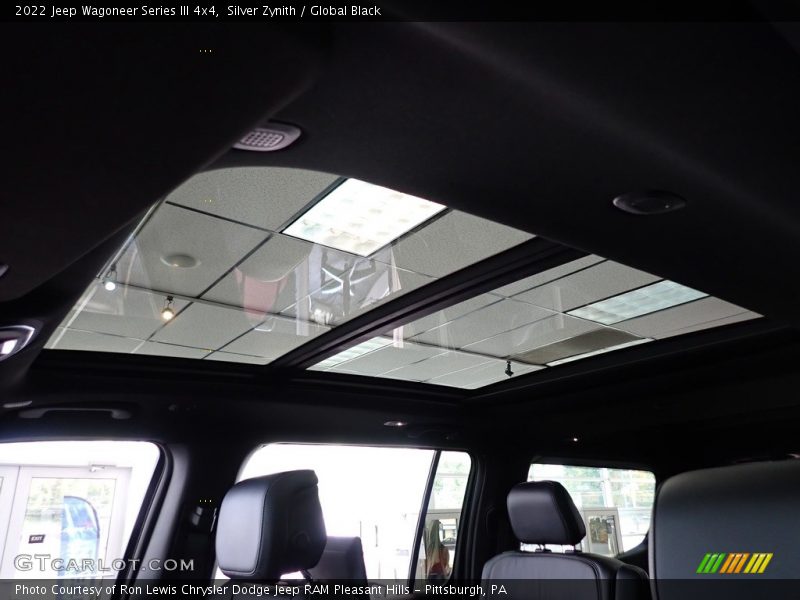 Sunroof of 2022 Wagoneer Series III 4x4