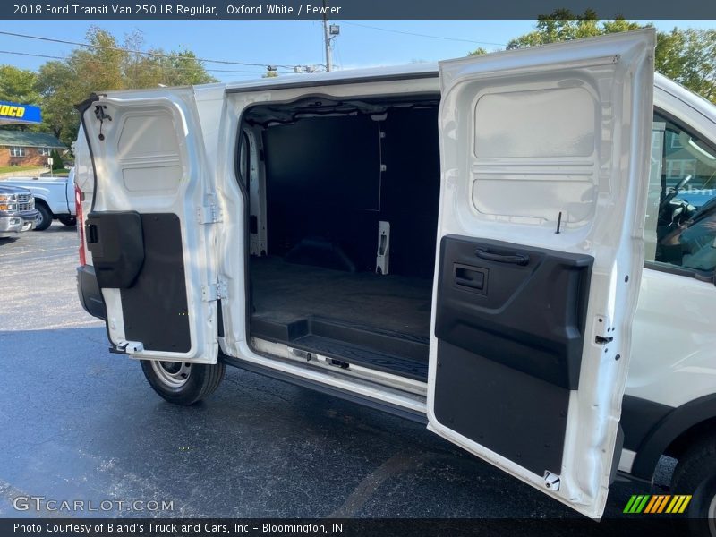 Oxford White / Pewter 2018 Ford Transit Van 250 LR Regular