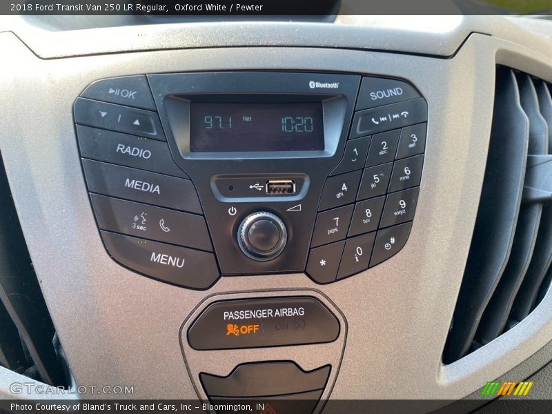 Controls of 2018 Transit Van 250 LR Regular