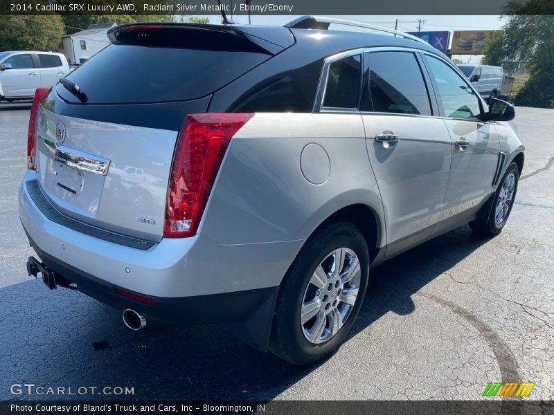 Radiant Silver Metallic / Ebony/Ebony 2014 Cadillac SRX Luxury AWD