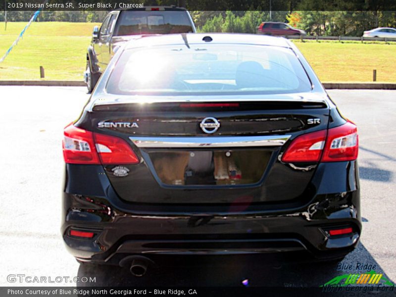 Super Black / Charcoal 2019 Nissan Sentra SR