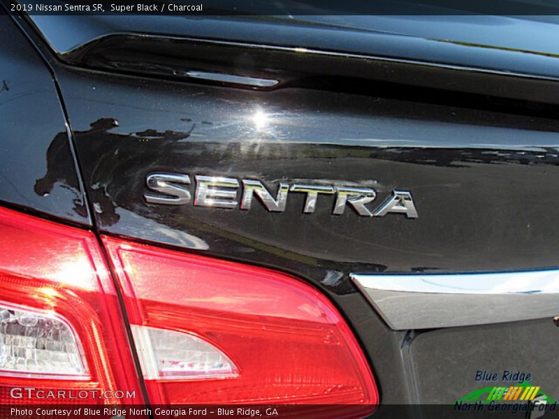 Super Black / Charcoal 2019 Nissan Sentra SR