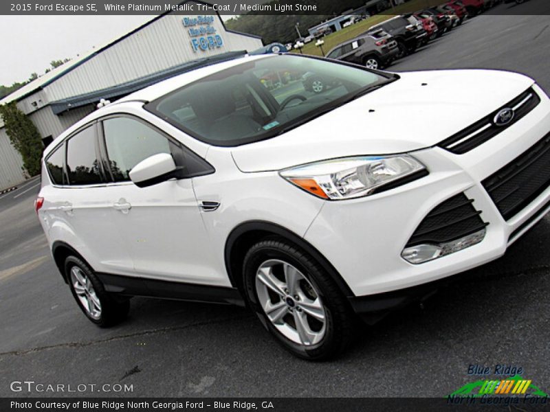 White Platinum Metallic Tri-Coat / Medium Light Stone 2015 Ford Escape SE