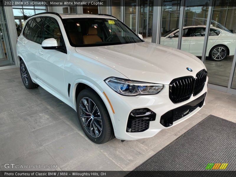 Mineral White Metallic / Cognac 2022 BMW X5 xDrive40i