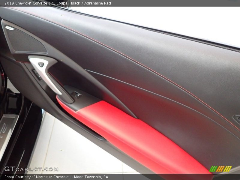 Black / Adrenaline Red 2019 Chevrolet Corvette ZR1 Coupe