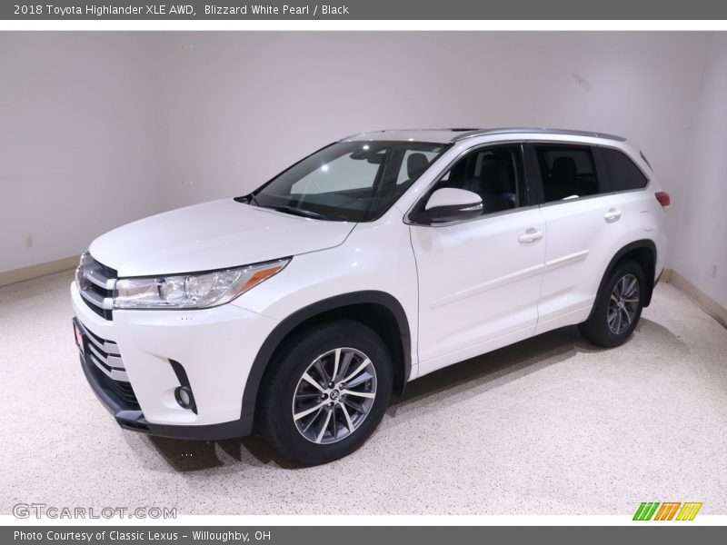 Blizzard White Pearl / Black 2018 Toyota Highlander XLE AWD