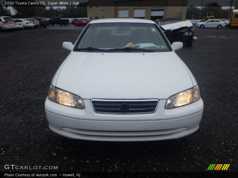 Super White / Oak 2000 Toyota Camry CE