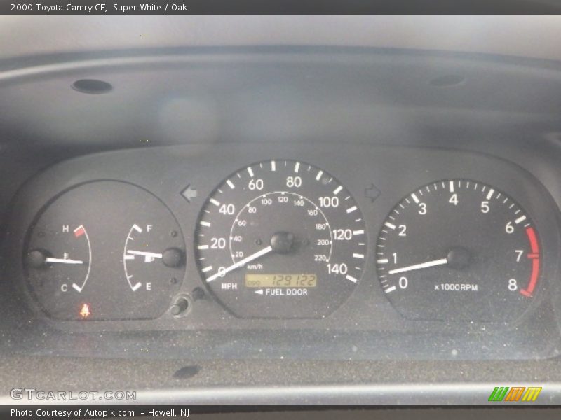 Super White / Oak 2000 Toyota Camry CE