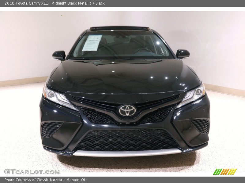Midnight Black Metallic / Black 2018 Toyota Camry XLE