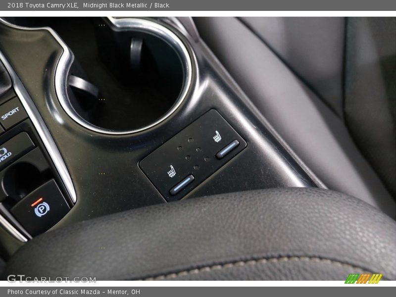 Midnight Black Metallic / Black 2018 Toyota Camry XLE
