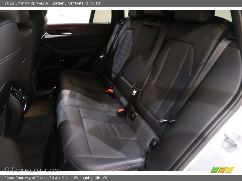 Glacier Silver Metallic / Black 2019 BMW X4 xDrive30i