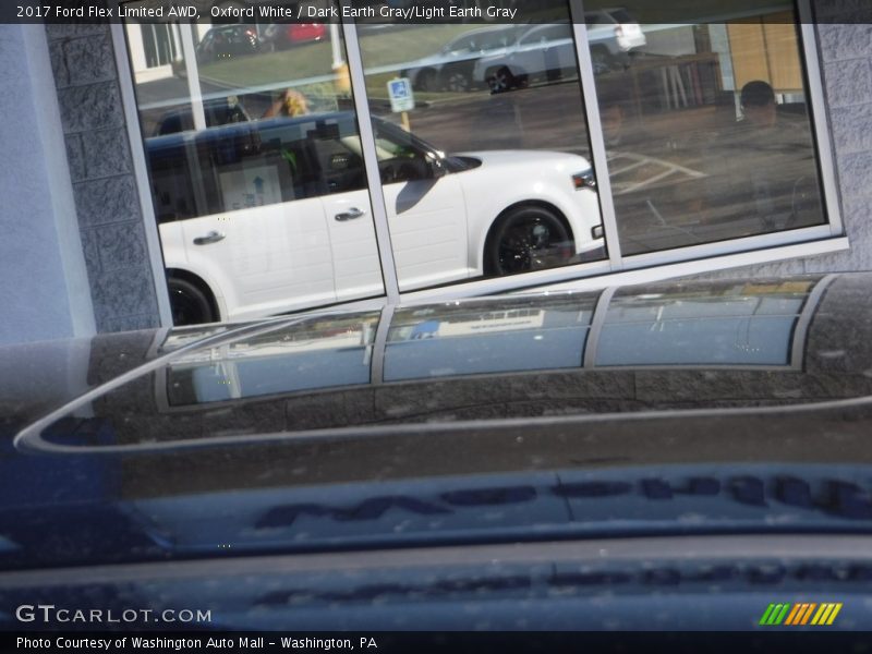 Oxford White / Dark Earth Gray/Light Earth Gray 2017 Ford Flex Limited AWD
