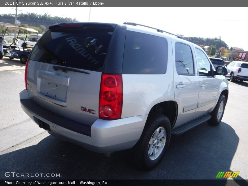 Pure Silver Metallic / Ebony 2011 GMC Yukon SLE 4x4