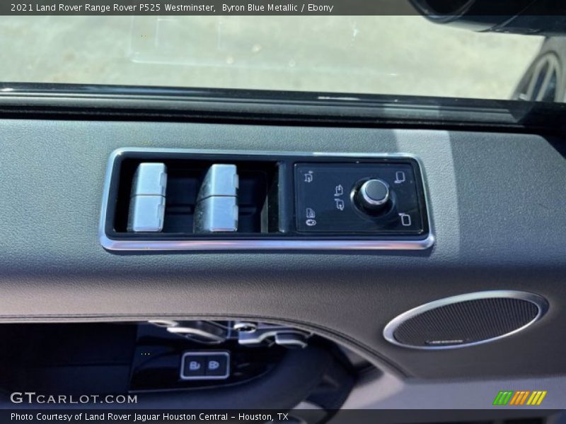 Byron Blue Metallic / Ebony 2021 Land Rover Range Rover P525 Westminster