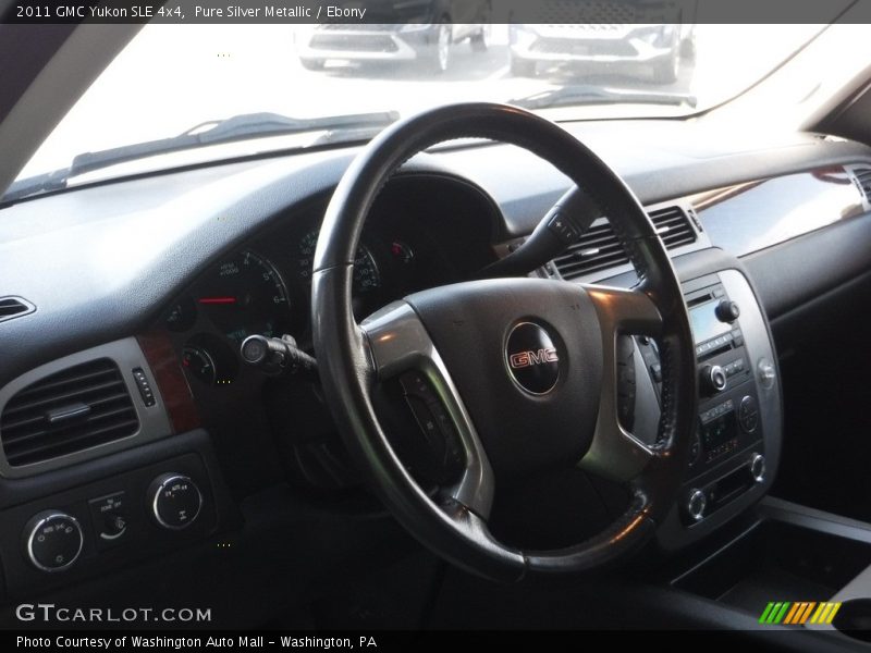Pure Silver Metallic / Ebony 2011 GMC Yukon SLE 4x4