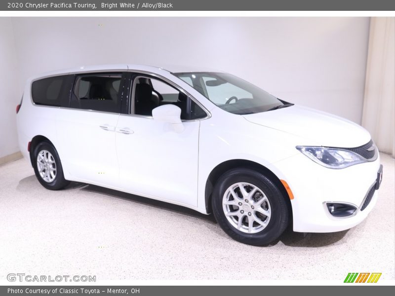 Bright White / Alloy/Black 2020 Chrysler Pacifica Touring