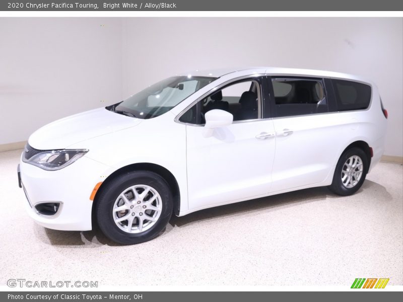 Bright White / Alloy/Black 2020 Chrysler Pacifica Touring