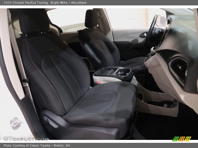 Bright White / Alloy/Black 2020 Chrysler Pacifica Touring