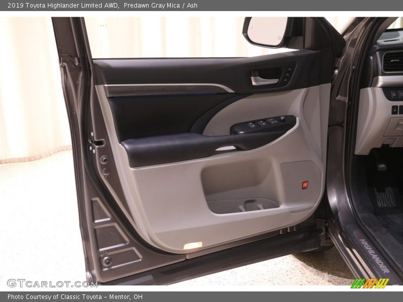 Predawn Gray Mica / Ash 2019 Toyota Highlander Limited AWD