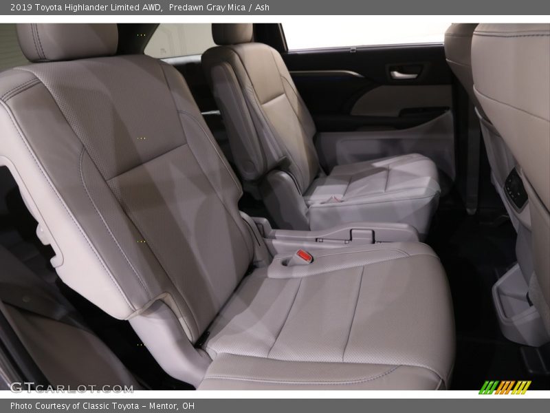 Predawn Gray Mica / Ash 2019 Toyota Highlander Limited AWD