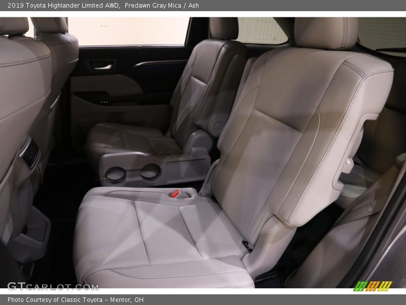 Predawn Gray Mica / Ash 2019 Toyota Highlander Limited AWD