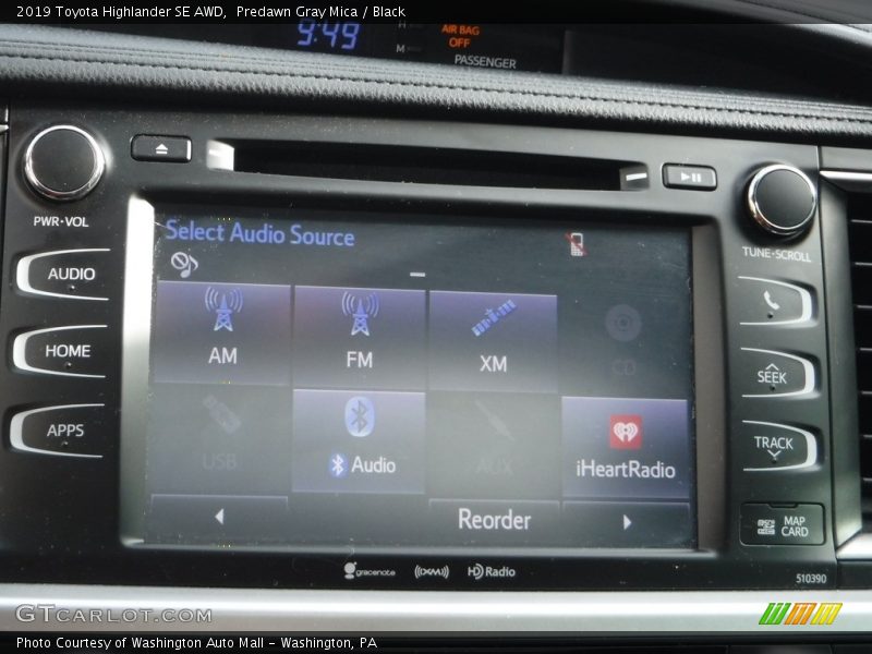 Predawn Gray Mica / Black 2019 Toyota Highlander SE AWD