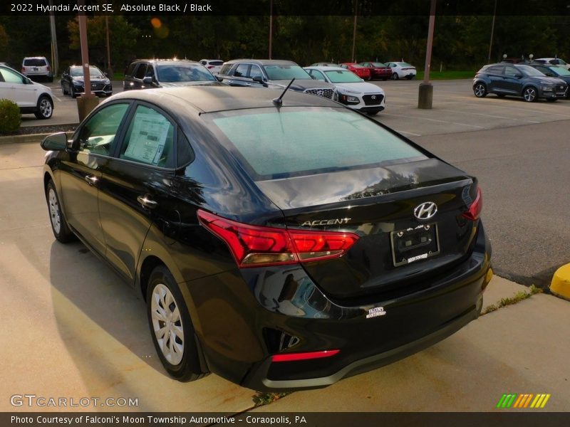 Absolute Black / Black 2022 Hyundai Accent SE
