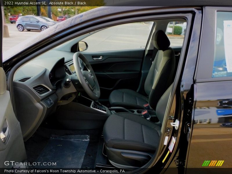 Absolute Black / Black 2022 Hyundai Accent SE
