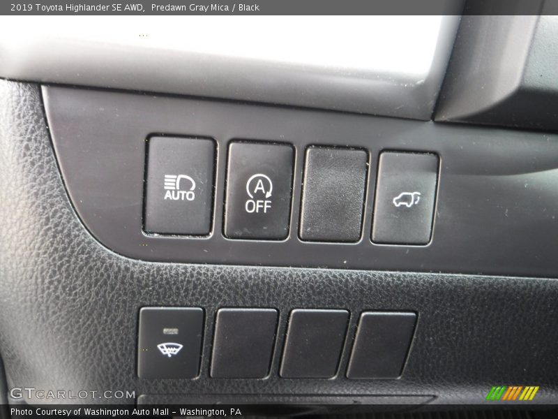 Predawn Gray Mica / Black 2019 Toyota Highlander SE AWD