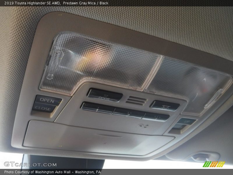 Predawn Gray Mica / Black 2019 Toyota Highlander SE AWD