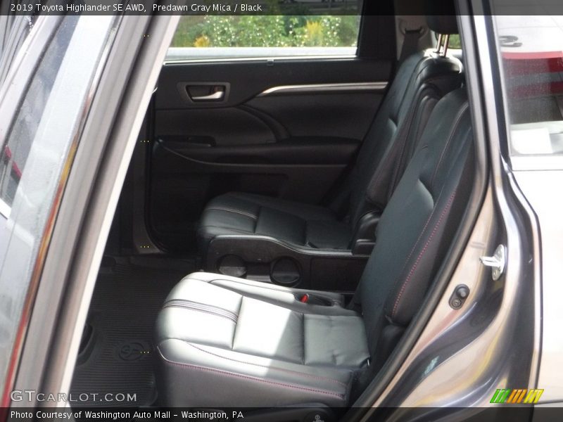 Predawn Gray Mica / Black 2019 Toyota Highlander SE AWD