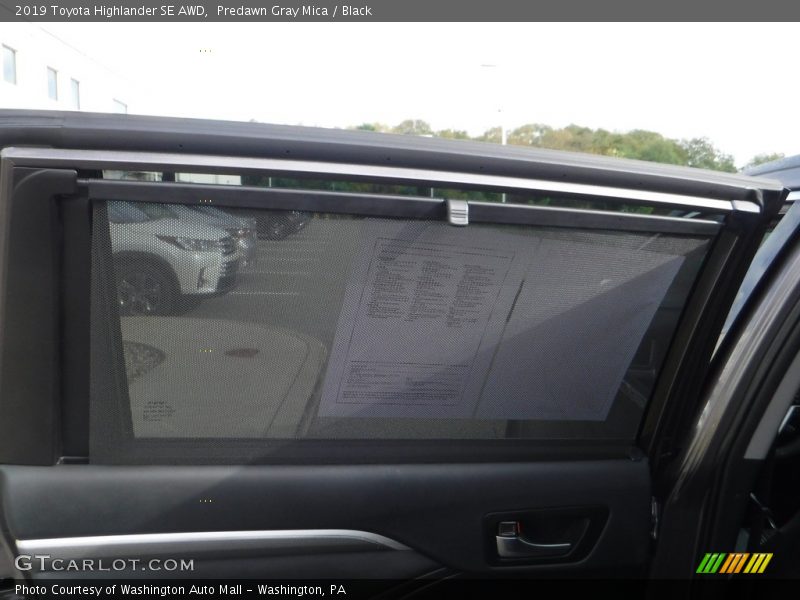 Predawn Gray Mica / Black 2019 Toyota Highlander SE AWD