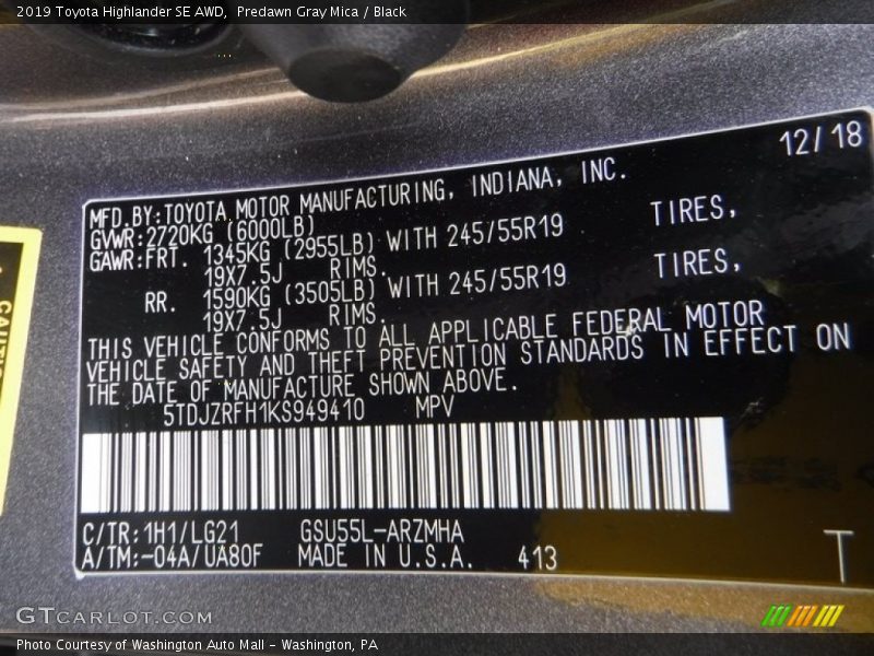 Predawn Gray Mica / Black 2019 Toyota Highlander SE AWD