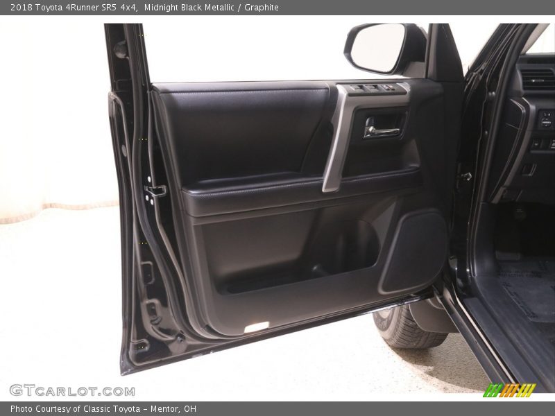 Midnight Black Metallic / Graphite 2018 Toyota 4Runner SR5 4x4