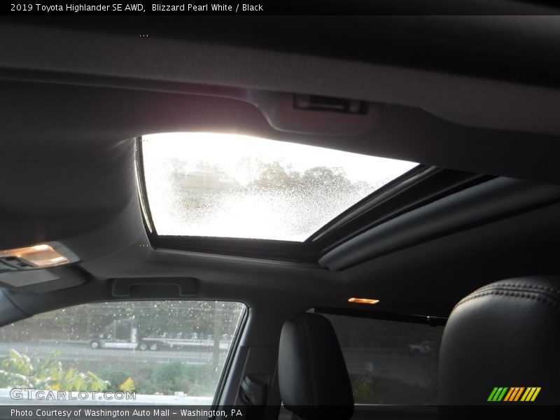 Blizzard Pearl White / Black 2019 Toyota Highlander SE AWD