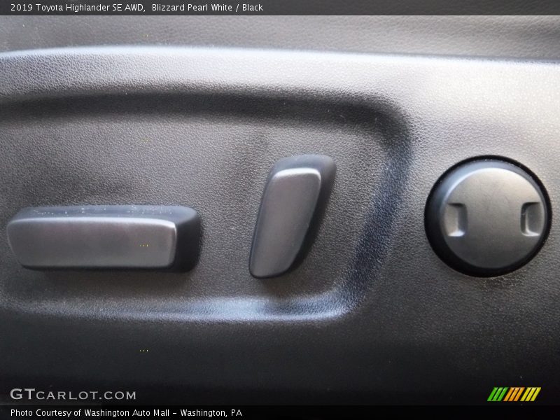 Blizzard Pearl White / Black 2019 Toyota Highlander SE AWD