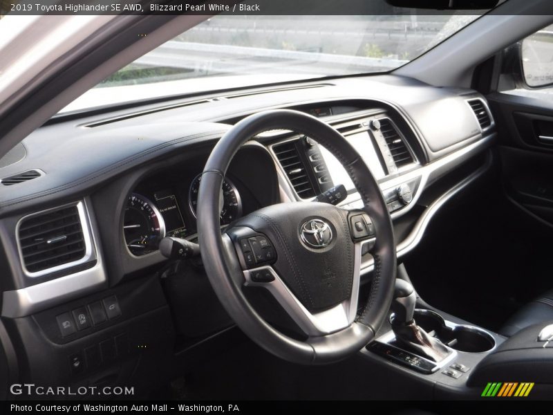 Blizzard Pearl White / Black 2019 Toyota Highlander SE AWD