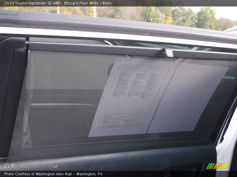Blizzard Pearl White / Black 2019 Toyota Highlander SE AWD
